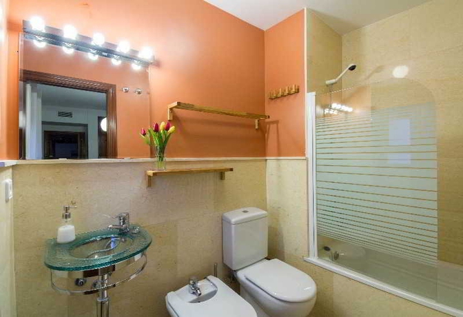 Imagen general del Hotel Apartamentos Turisticos Duque De Hornachuelos. Foto 5