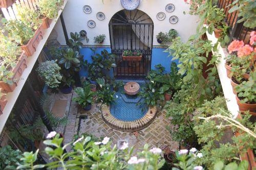 Imagen de los exteriores del Hotel Apartamentos Turisticos Luna De Cristal. Foto 5