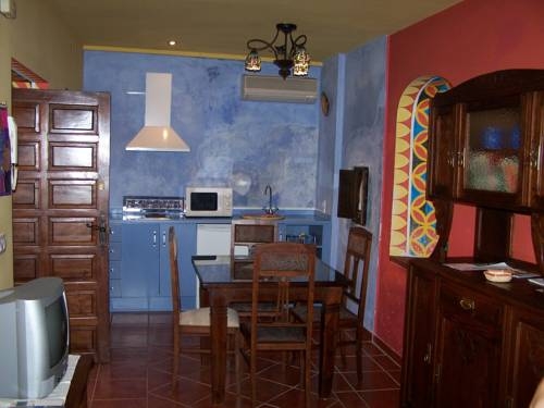 Imagen de los interiores del Hotel Apartamentos Turisticos Luna De Cristal. Foto 13