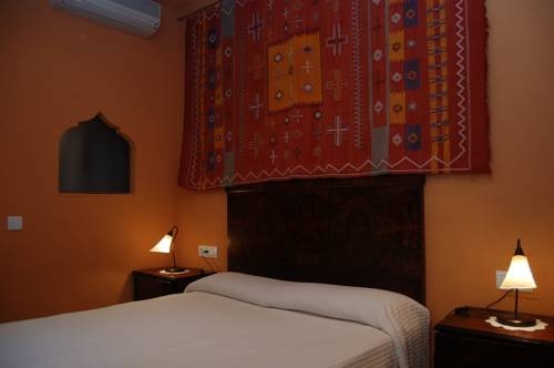 Imagen de la habitación del Hotel Apartamentos Turisticos Luna De Cristal. Foto 4