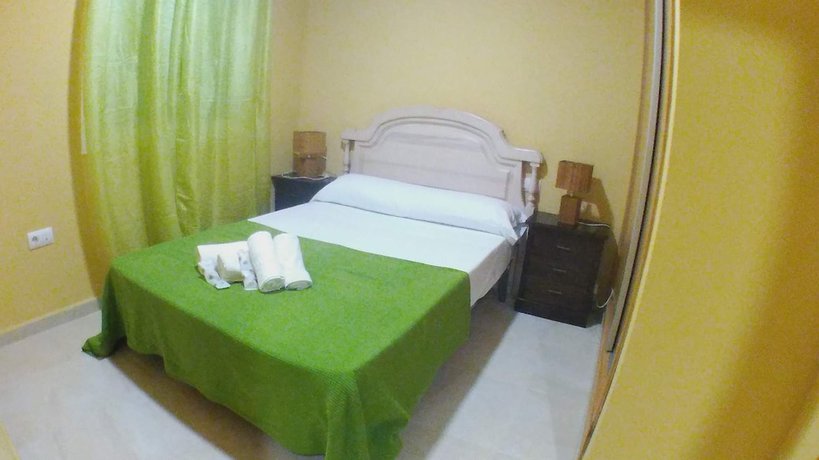 Imagen de la habitación del Hotel Apartamentos Turisticos Zahazar. Foto 7