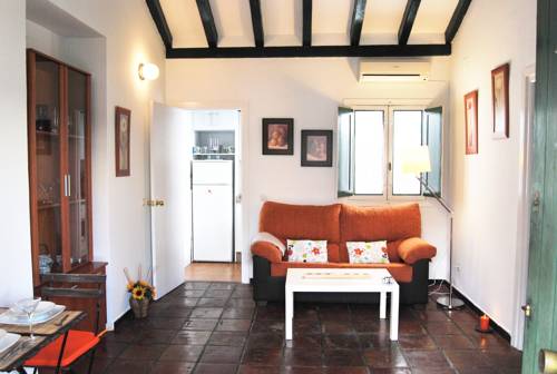 Imagen de la habitación del Hotel Apartamentos Vacacionales Sevilla. Foto 3