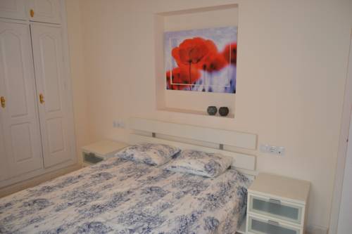 Imagen de la habitación del Hotel Apartamentos Vacacionales Sevilla. Foto 5