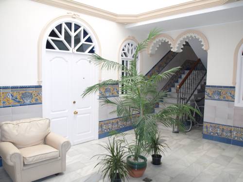Imagen de los interiores del Hotel Apartamentos Vacacionales Sevilla. Foto 8