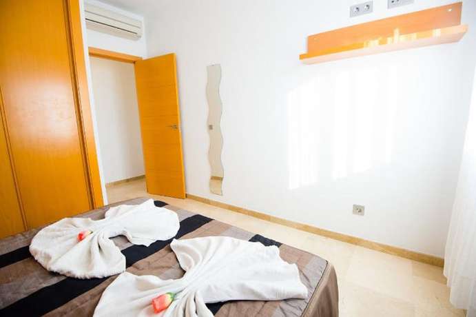 Imagen de la habitación del Hotel Apartamentos Varadero On the beach. Foto 2