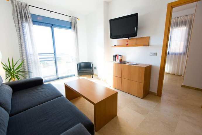 Imagen de la habitación del Hotel Apartamentos Varadero On the beach. Foto 8