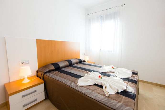 Imagen de la habitación del Hotel Apartamentos Varadero On the beach. Foto 12