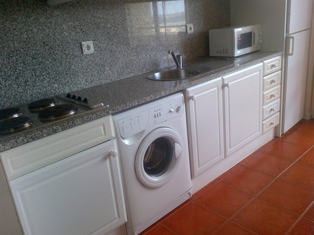 Imagen de la habitación del Hotel Apartamentos Varandas da Rocha. Foto 9