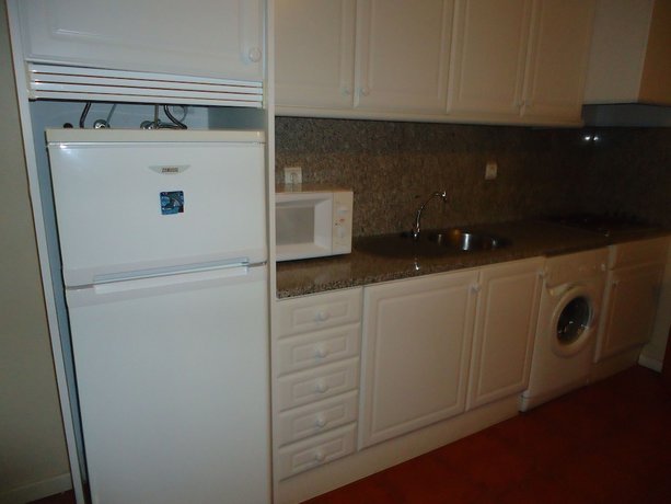 Imagen de la habitación del Hotel Apartamentos Varandas da Rocha. Foto 10