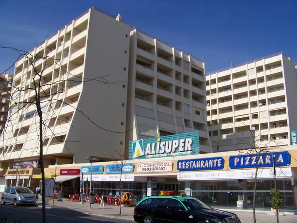 Imagen general del Hotel Apartamentos Varandas da Rocha. Foto 1