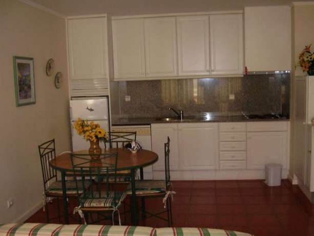 Imagen de la habitación del Hotel Apartamentos Varandas da Rocha. Foto 15