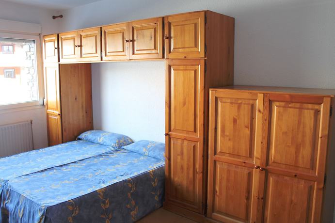 Imagen de la habitación del Hotel Apartamentos Varios Pas De La Casa 3000. Foto 6