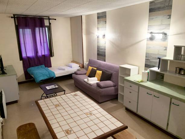 Imagen de la habitación del Hotel Apartamentos Varios Pas De La Casa 3000. Foto 9