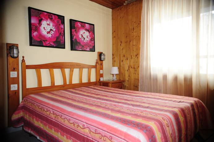 Imagen de la habitación del Hotel Apartamentos Varios Pas De La Casa 3000. Foto 11