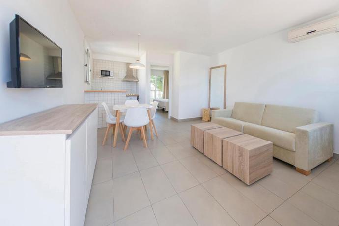 Imagen de la habitación del Hotel Apartamentos Vibra Riviera. Foto 8