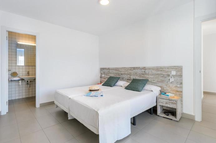 Imagen de la habitación del Hotel Apartamentos Vibra Riviera. Foto 14