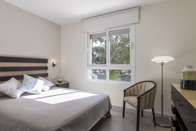 Imagen de la habitación del Hotel Apartamentos Villazul La Buganvilla. Foto 7