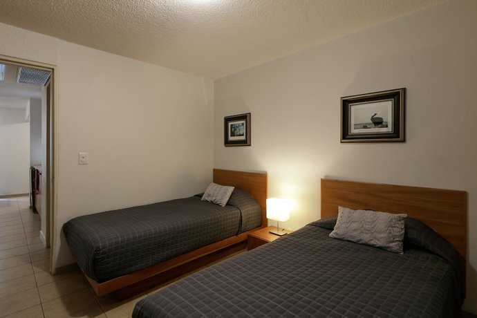 Imagen de la habitación del Hotel Apartamentos West End. Foto 6