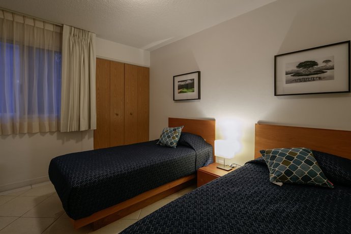 Imagen de la habitación del Hotel Apartamentos West End. Foto 19