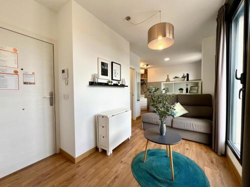 Imagen de la habitación del Hotel Apartamentos de Pradas. Foto 20