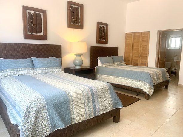 Imagen de la habitación del Hotel Apartaments At Cadaques Caribe. Foto 3