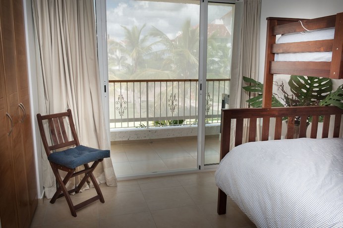 Imagen de la habitación del Hotel Apartaments At Cadaques Caribe. Foto 10