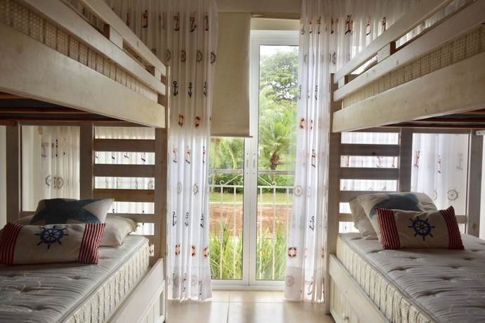 Imagen de la habitación del Hotel Apartaments At Cadaques Caribe. Foto 13