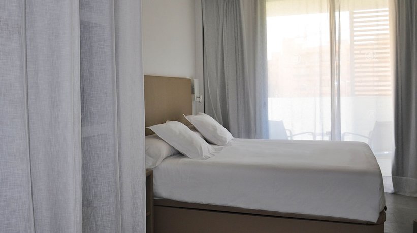 Imagen de la habitación del Hotel Apartaments B-Llobet Sun and Confort. Foto 11