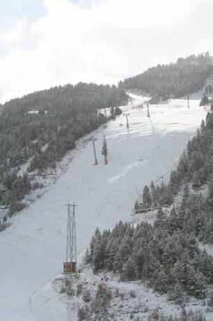 Imagen general del Hotel Apartaments Casa Vella Popaire. Foto 11