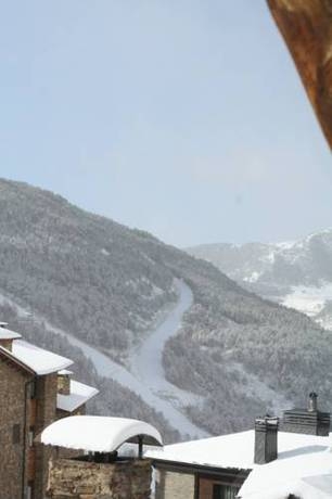 Imagen general del Hotel Apartaments Casa Vella Popaire. Foto 14