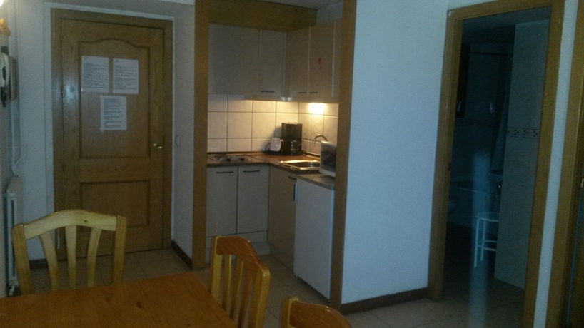 Imagen de la habitación del Hotel Apartaments Els Avets. Foto 3