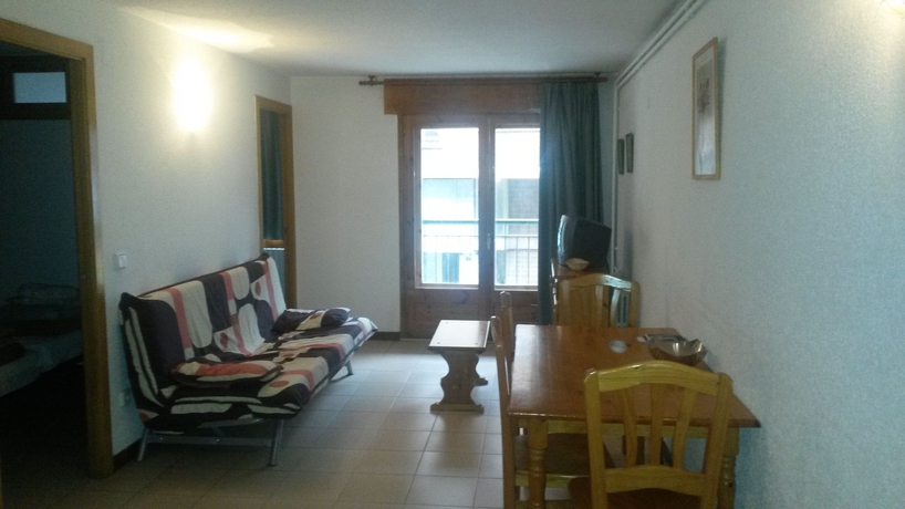 Imagen de los interiores del Hotel Apartaments Els Avets. Foto 8