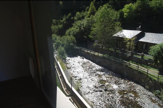 Imagen de los exteriores del Hotel Apartaments Els Esquiadors. Foto 15