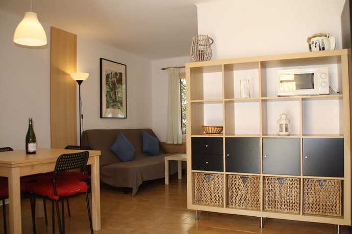 Imagen de la habitación del Hotel Apartaments Margarita Sabina Pinell. Foto 5