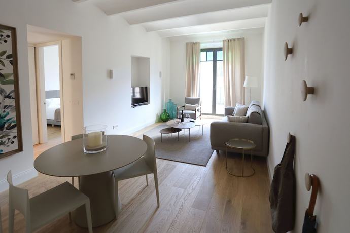 Imagen de la habitación del Hotel Apartaments Pla&ccedil;a del Vi. Foto 7