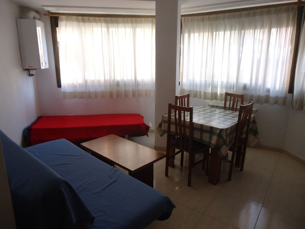 Imagen de la habitación del Hotel Apartaments Playas Centro. Foto 8