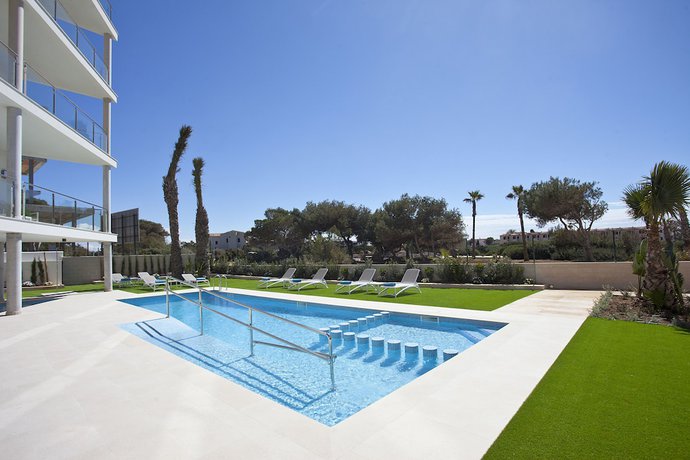 Imagen de la piscina del Hotel Apartaments Posidonia. Foto 19