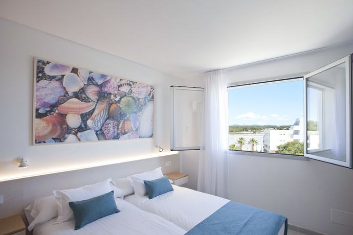 Imagen de la habitación del Hotel Apartaments Posidonia. Foto 15