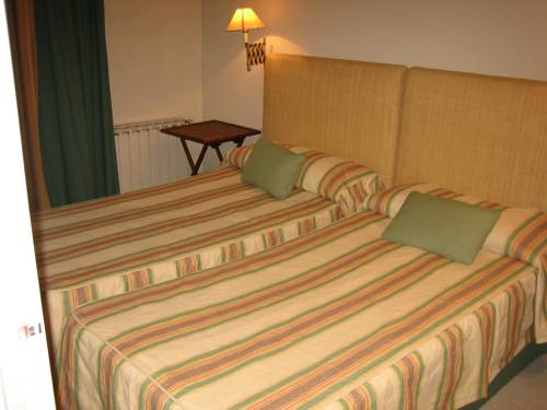 Imagen de la habitación del Hotel Apartaments Sant Jordi Girona 97. Foto 3