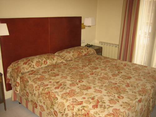 Imagen de la habitación del Hotel Apartaments Sant Jordi Girona 97. Foto 10