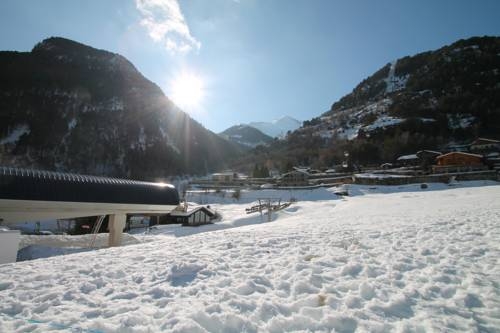 Imagen general del Hotel Apartaments Ski-Golf. Foto 5