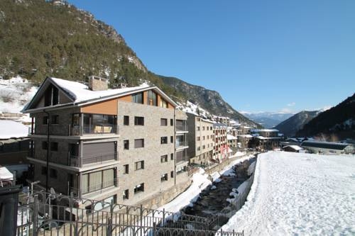 Imagen general del Hotel Apartaments Ski-Golf. Foto 8