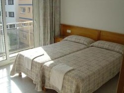 Imagen de la habitación del Hotel Apartaments Tropic. Foto 2