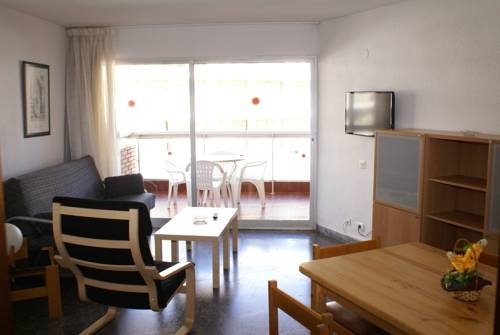 Imagen general del Hotel Apartaments Voralmar - Mas d'en Gran. Foto 9