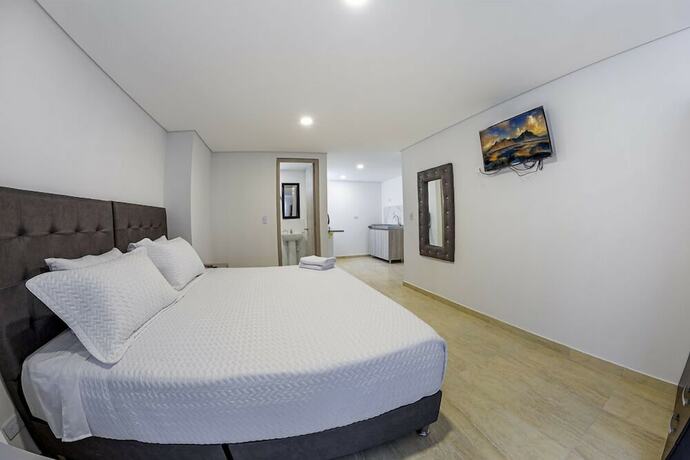 Imagen general del Hotel Apartasuite Galery FC. Foto 6