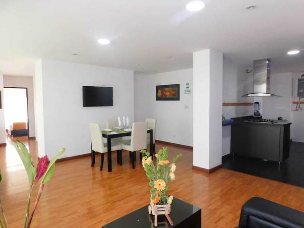 Imagen de la habitación del Hotel Apartasuites Business Center. Foto 7