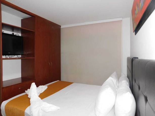 Imagen de la habitación del Hotel Apartasuites Business Center. Foto 11