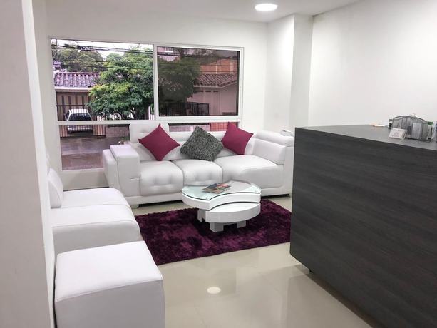 Imagen de los interiores del Hotel Apartasuites La Flora. Foto 20