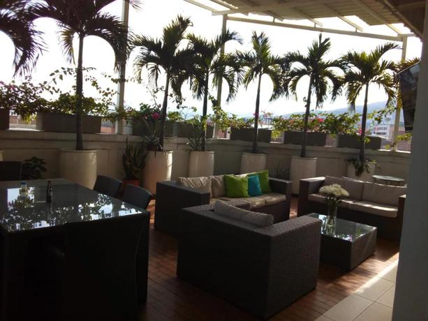 Imagen de los exteriores del Hotel Apartasuites San Marcos. Foto 12