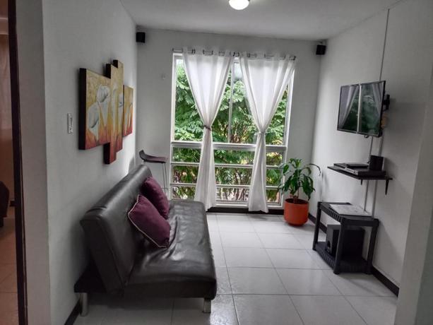 Imagen de la habitación del Hotel Apartasuites San Marcos. Foto 4